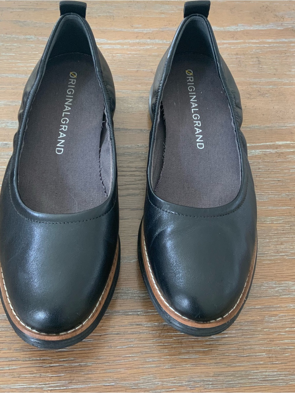 Cole Haan Women’s Black Leather Slip-On Flats Round Toe Shoes US7 - Picture 2 of 8